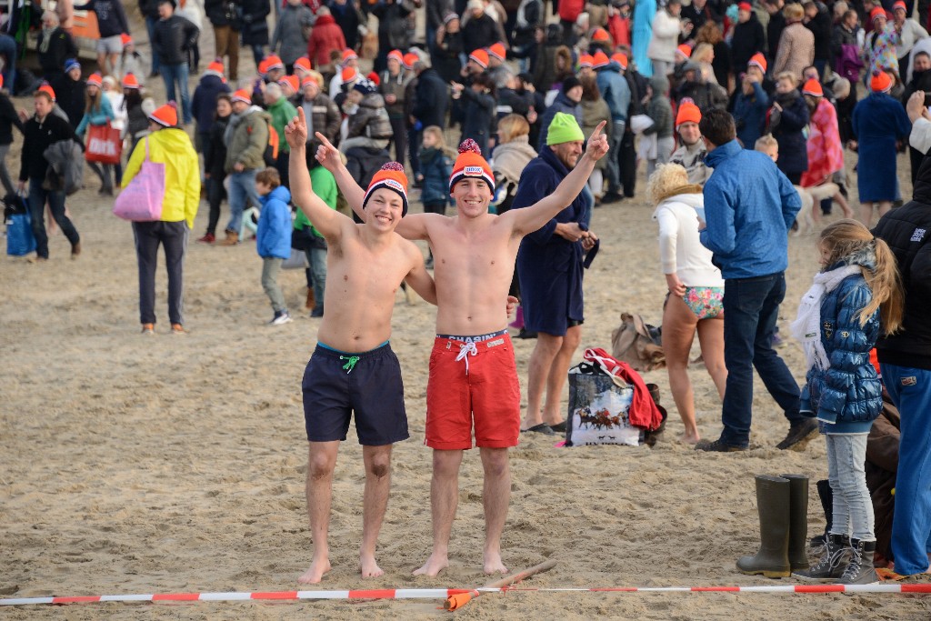 ../Images/Nieuwjaarsduik Nederzandt 2015 012.jpg